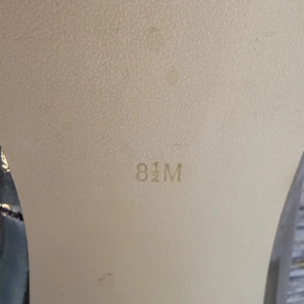 Marc Fisher Patent and Suede Platform Pumps - Size 8.5 - Picture 11 of 11